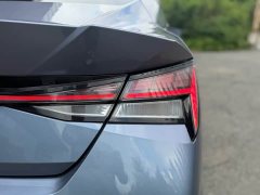 Hyundai Elantra 1.5L CVT Luxury - ფოტო 12