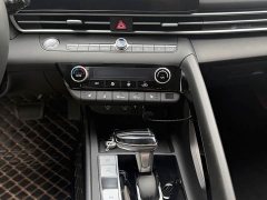 Hyundai Elantra 1.5L CVT Luxury - ფოტო 19