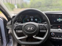 Hyundai Elantra 1.5L CVT Luxury - ფოტო 20