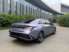 Hyundai Elantra 1.5L CVT Luxury - ფოტო 5