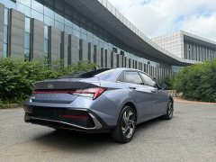 Hyundai Elantra 1.5L CVT Luxury - ფოტო 6