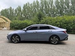 Hyundai Elantra 1.5L CVT Luxury - ფოტო 9