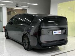 Li Auto Li Xiang MEGA Ultra - ფოტო 3