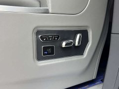Toyota Gravia 2.5L Hybrid Comfort Edition - ფოტო 16