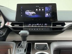Toyota Gravia 2.5L Hybrid Comfort Edition - ფოტო 17