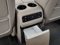 Li Auto i8 Standard Edition - ფოტო 11