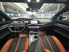 Changan UNI-V 1.5T Premium Sport - ფოტო 8