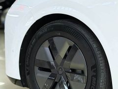 Li Auto Li Xiang MEGA Ultra - ფოტო 15