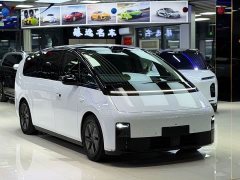 Li Auto Li Xiang MEGA Ultra - ფოტო 3