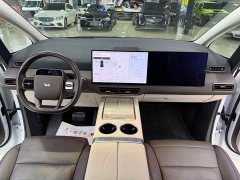 Li Auto Li Xiang MEGA Ultra - ფოტო 5