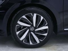 Volkswagen Passat Outstanding Edition 380TSI Dragon Ascendant Version - ფოტო 9