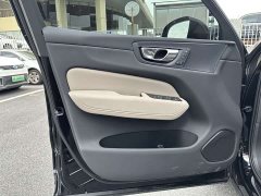 Volvo XC60 B5 AWD Smart Luxury Edition - ფოტო 11