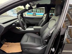 Tesla Model Y Rear-Wheel Drive - ფოტო 4