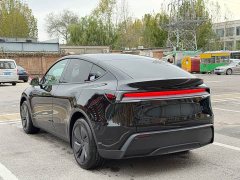 Tesla Model Y Rear-Wheel Drive - ფოტო 7