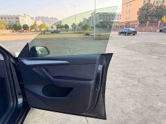 Tesla Model Y Rear-Wheel Drive - ფოტო 12