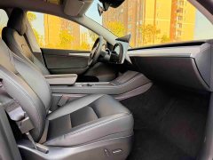 Tesla Model Y Rear-Wheel Drive - ფოტო 20