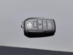 Toyota Gravia 2.5L Hybrid Prestige Plus AWD - ფოტო 19