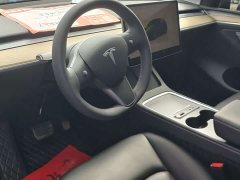Tesla Model Y Rear-Wheel Drive - ფოტო 4