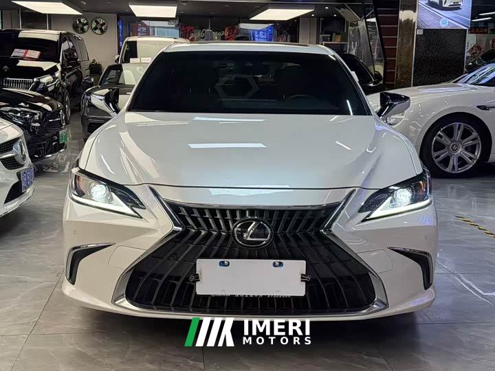 Lexus ES 200 Excellence Edition