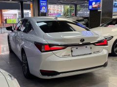 Lexus ES 200 Excellence Edition - ფოტო 5