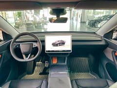 Tesla Model Y Rear-Wheel Drive Launch Edition - ფოტო 5