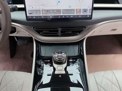 Denza D9 DM-i 970 AWD Premium Edition - ფოტო 16
