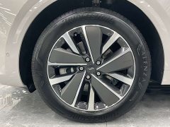 Li Auto L6 Max Smart Refresh Edition - ფოტო 13
