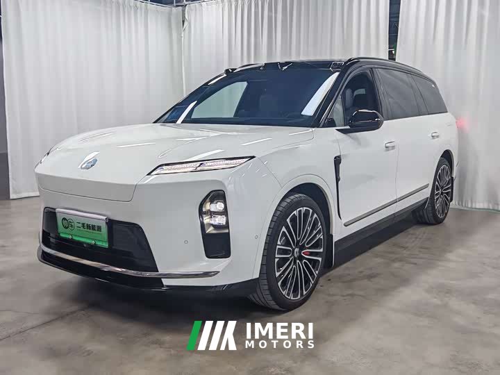 NIO ES8 Six-Seat Executive Signature Edition