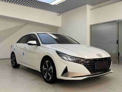 Hyundai Elantra 1.5L CVT Luxury - ფოტო 3