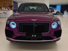 Bentley Bentayga 4.0T V8 Long Wheelbase - ფოტო 2