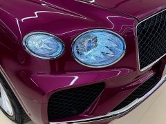 Bentley Bentayga 4.0T V8 Long Wheelbase - ფოტო 3