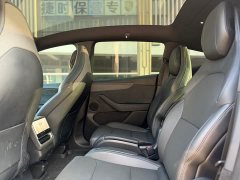 Tesla Model Y L Long Range All-Wheel Drive - ფოტო 8
