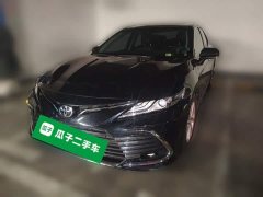 Toyota Camry 2.0G Luxury - ფოტო 1