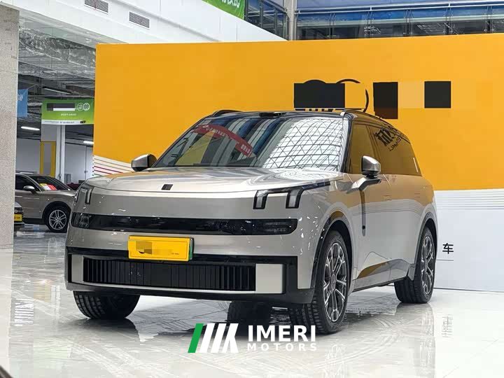 Lynk & Co 900 2.0T Ultra 6-Seater