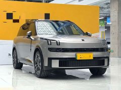 Lynk & Co 900 2.0T Ultra 6-Seater - ფოტო 2