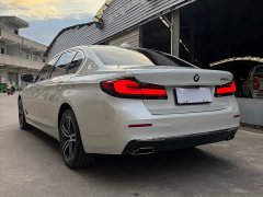 BMW 5 Series 530Li Premier Luxury Package - ფოტო 17