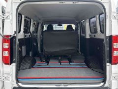 Wuling Yangguang 300km Comfort Passenger Van 75kW - ფოტო 12