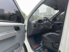 Wuling Yangguang 300km Comfort Passenger Van 75kW - ფოტო 14