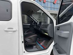 Wuling Yangguang 300km Comfort Passenger Van 75kW - ფოტო 15