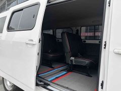 Wuling Yangguang 300km Comfort Passenger Van 75kW - ფოტო 16