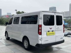 Wuling Yangguang 300km Comfort Passenger Van 75kW - ფოტო 6