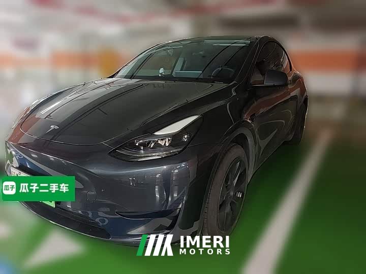 Tesla Model Y Rear-Wheel Drive
