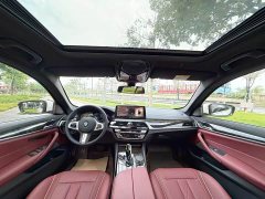 BMW 5 Series 525Li M Sport Package - ფოტო 5