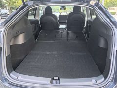 Tesla Model Y Rear-Wheel Drive - ფოტო 14