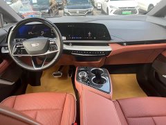 Cadillac IQ Aoge Four-Wheel Drive Long-Range Edition - ფოტო 13