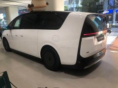 Li Auto MEGA Home - ფოტო 5