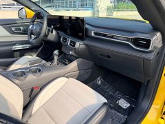 Ford Mustang 2.3T EcoBoost Convertible Sport - ფოტო 19