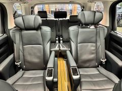 Toyota Vellfire Crown Hybrid 2.5L HV Luxury Edition - ფოტო 9