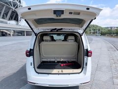 Buick GL8 Land Business Class Comfort Edition - ფოტო 11