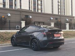 Tesla Model Y Rear-Wheel Drive - ფოტო 15
